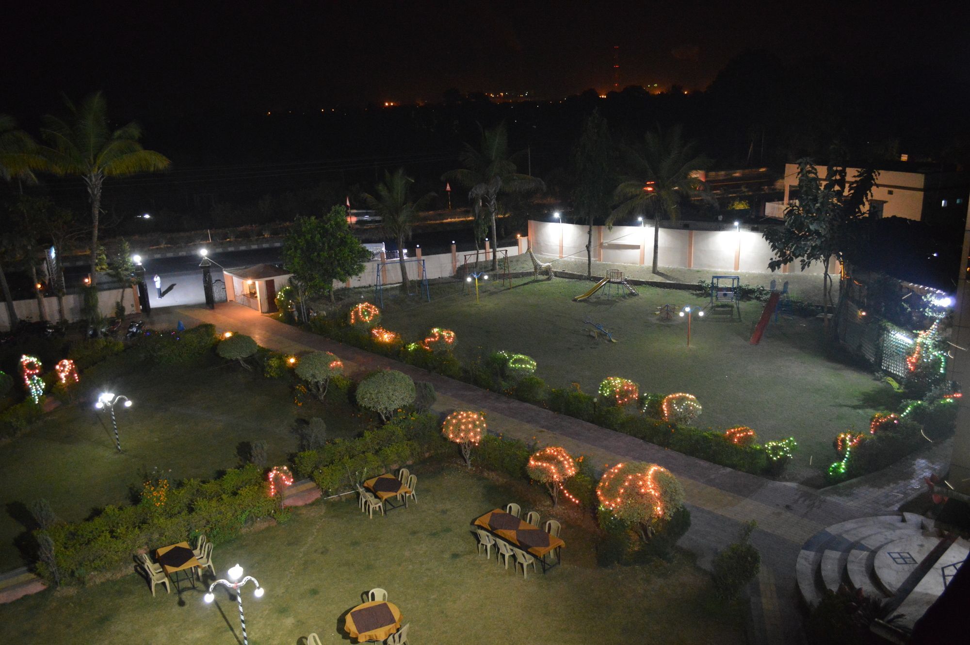 Hotel Sunrise N Resorts Nagpur Exterior foto