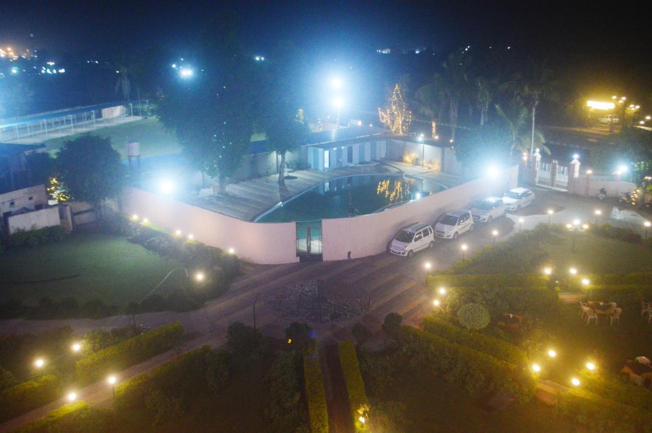 Hotel Sunrise N Resorts Nagpur Exterior foto
